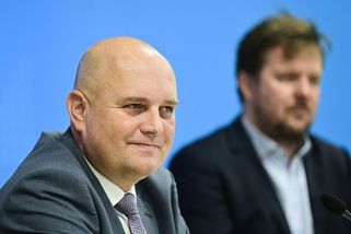 Rakušan vybral šéfa pošty. Uspěl stávající generál, bodoval i exšéf OKD - Seznam Zprávy